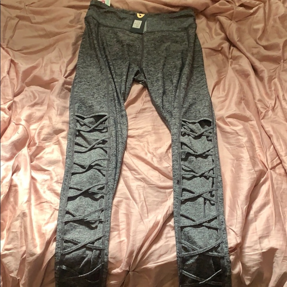 Grey workout pants. Stretchy material, fitted